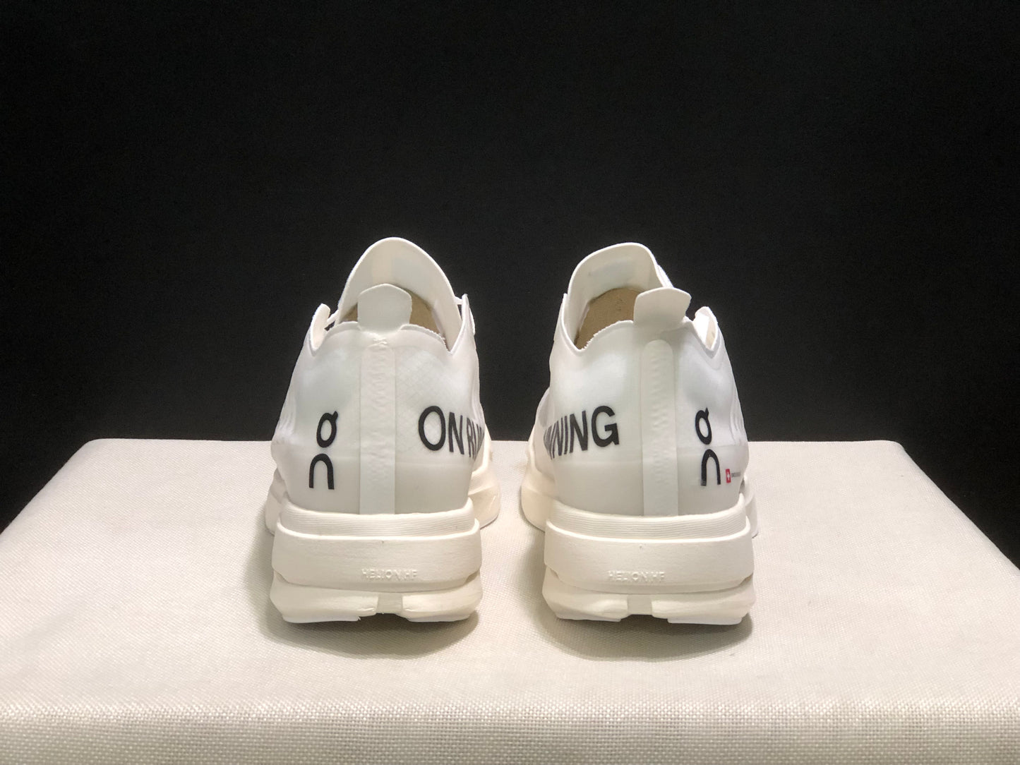 On Cloudboom Triple White (Pronta Entrega)