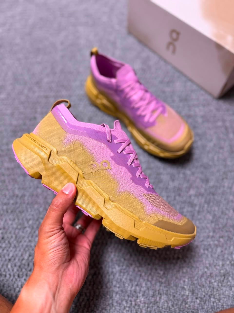 On Cloudsoma - Sakura | Safari