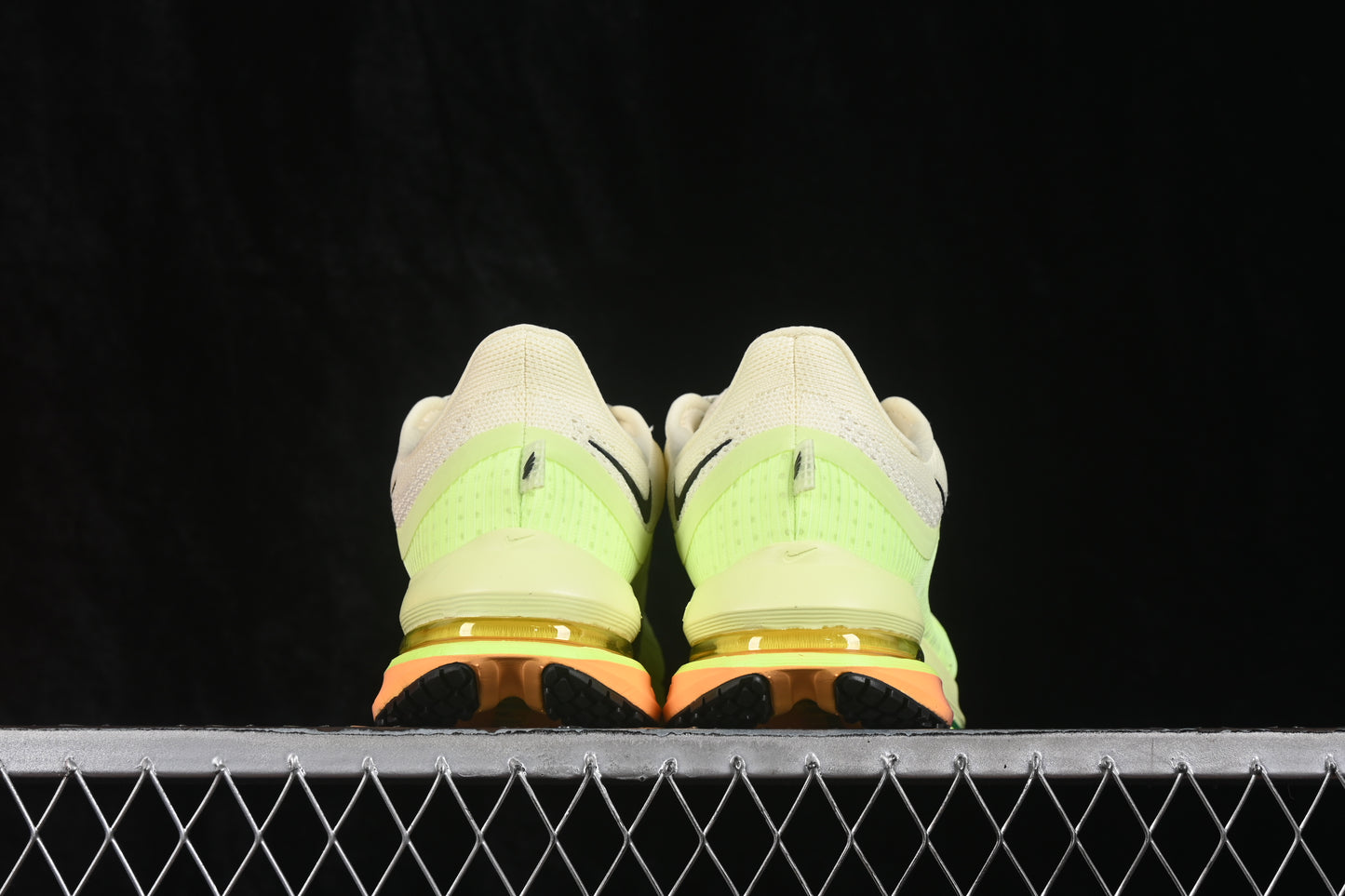 Nike Pegasus Premium LV8 - Lemon