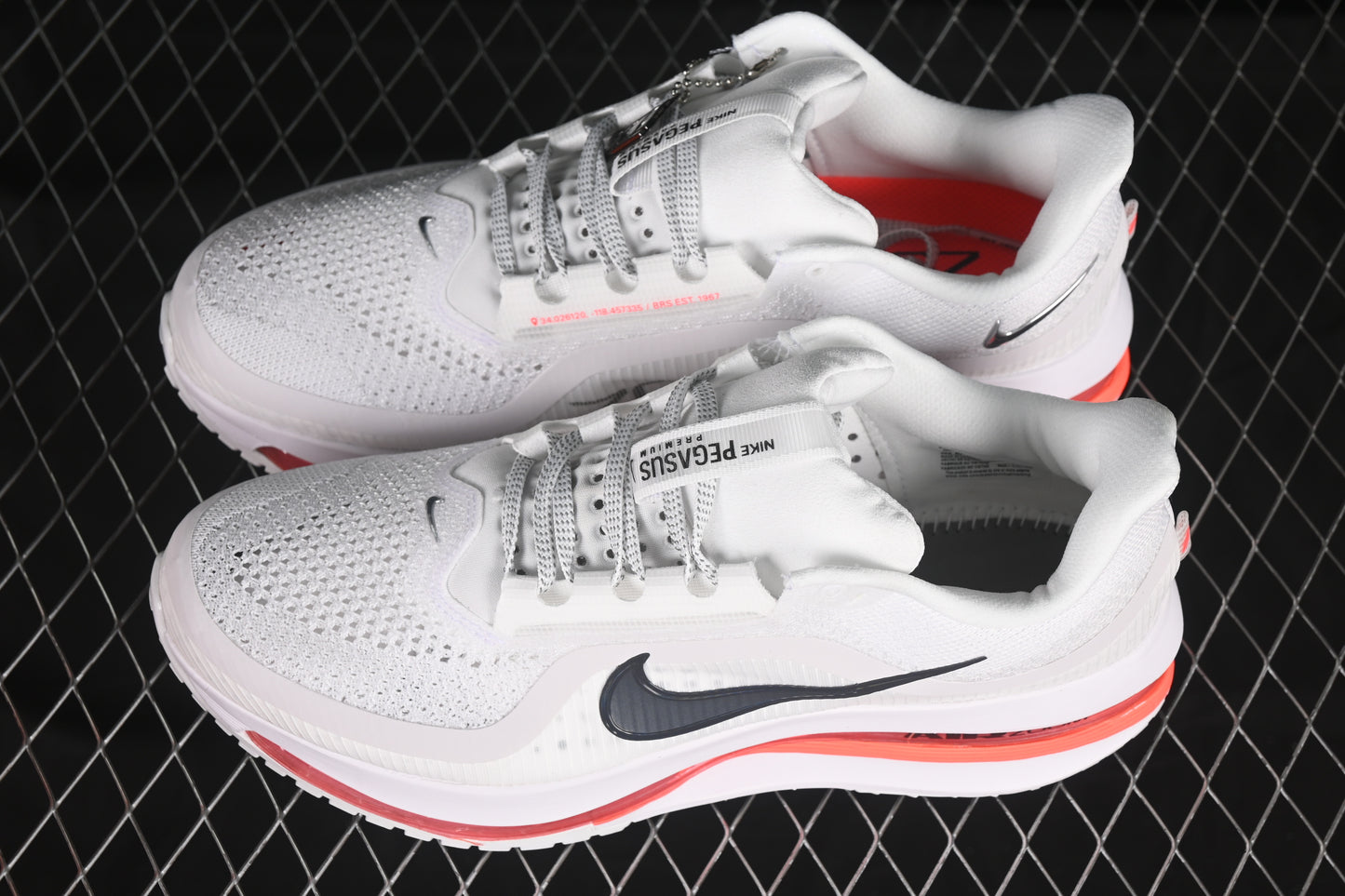 Nike Pegasus Premium LV8 - Summit White Brigth Crimson