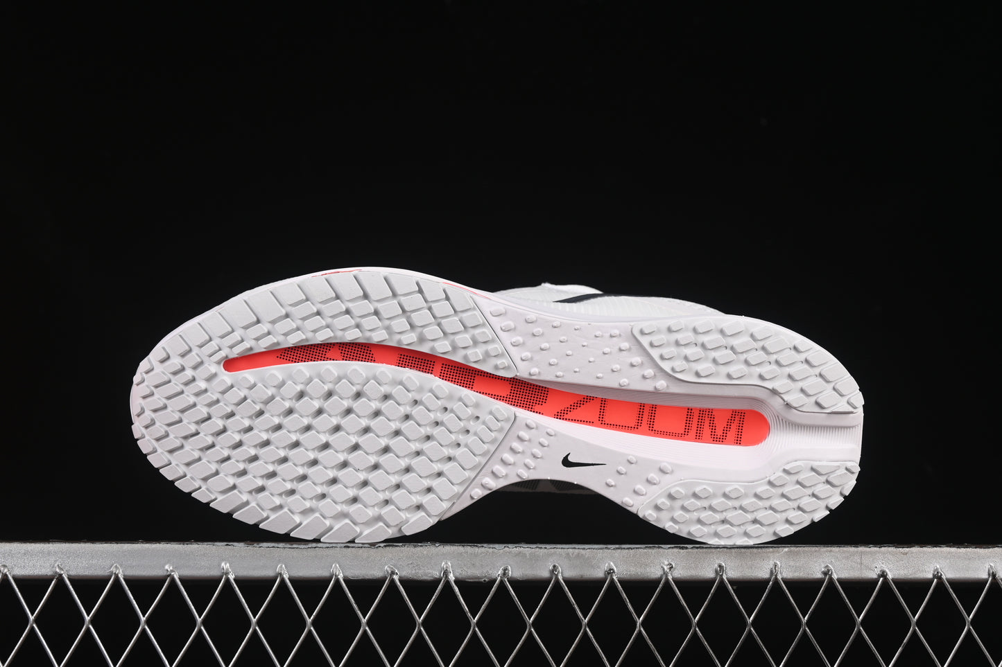 Nike Pegasus Premium LV8 - Summit White Brigth Crimson