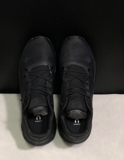 On Cloudtilt "All Black”