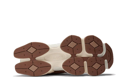 New Balance 9060 "Rick Oak Marrom)
