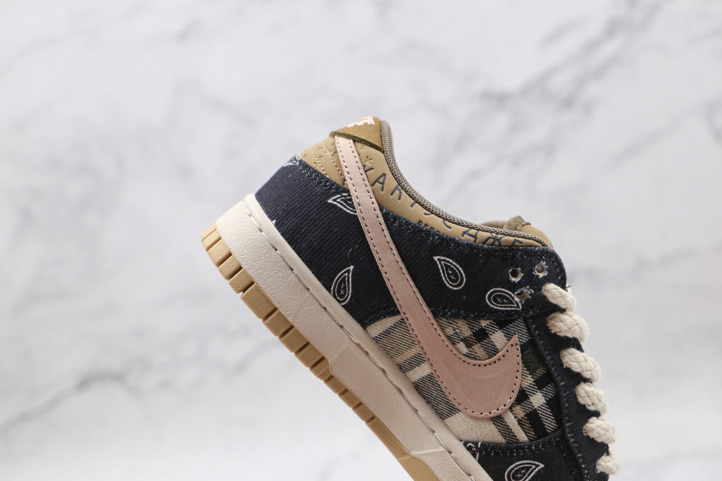 Nike SB Dunk Low x Travis Scott
