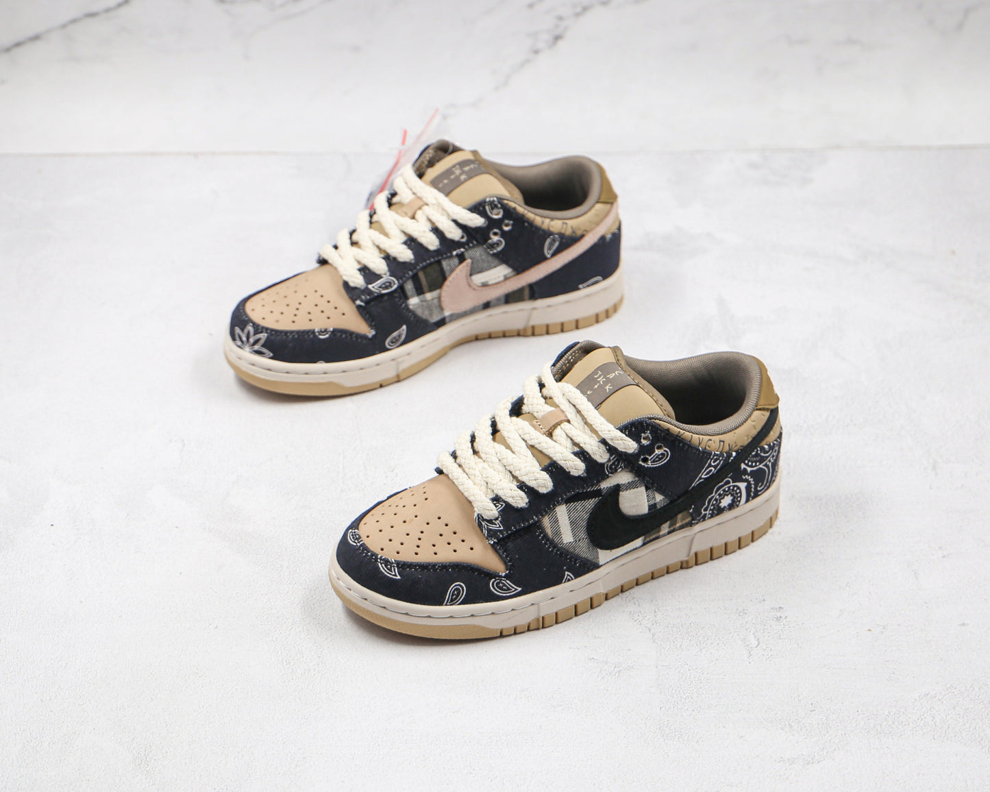 Nike SB Dunk Low x Travis Scott
