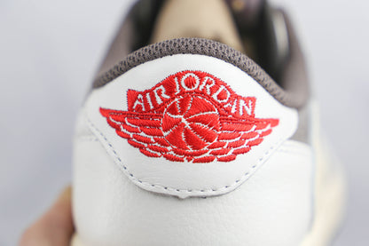 Jordan 1 Low Reverse Mocha Travis Scott       (Pronta Entrega)