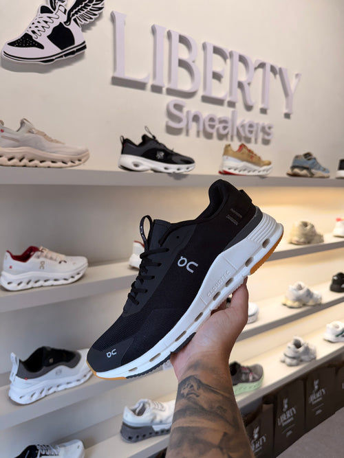 On Cloudnova Form 2 - Black | Ivory  (Pronta entrega)