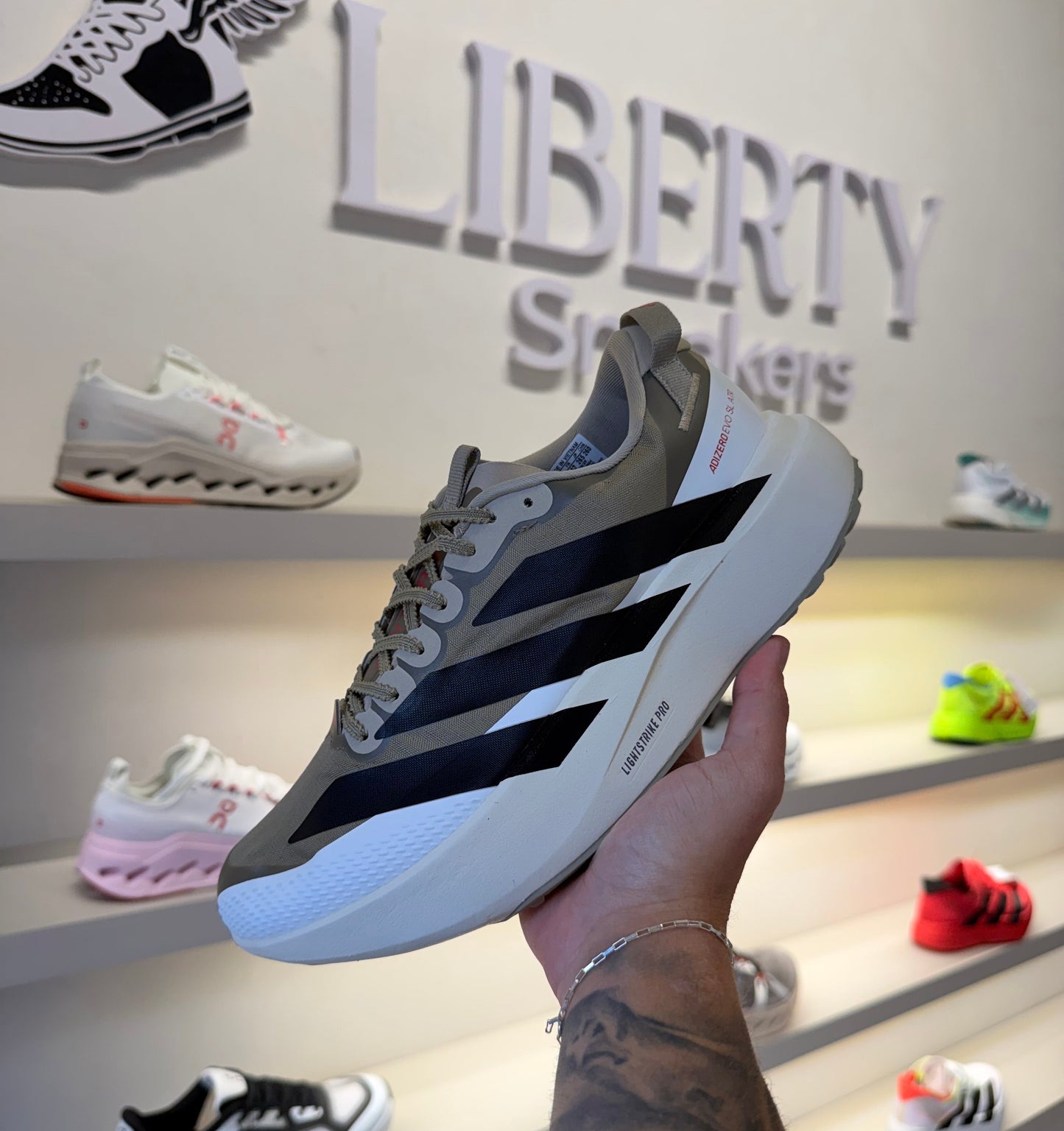 Adidas Adizero EVO SL ATR - Branco/Verde Militar (Pronta Entrega)