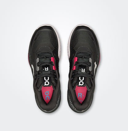 ON THE ROGER PRO FIRE       Black | Pink