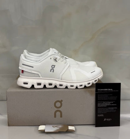 ON CLOUD 6 WHITE