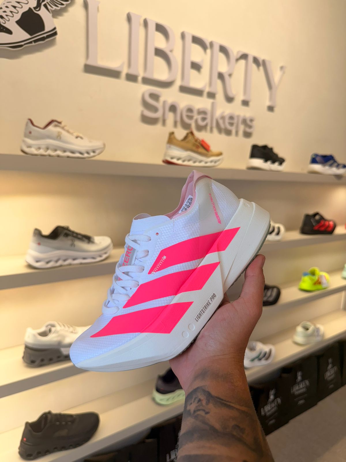 ADIZERO ADIOS PRO4 WHITE ROSE