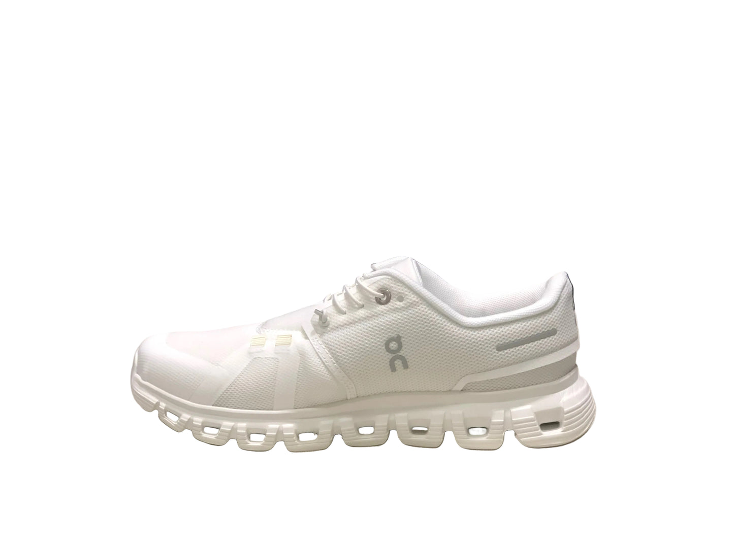 ON CLOUD 6 WHITE