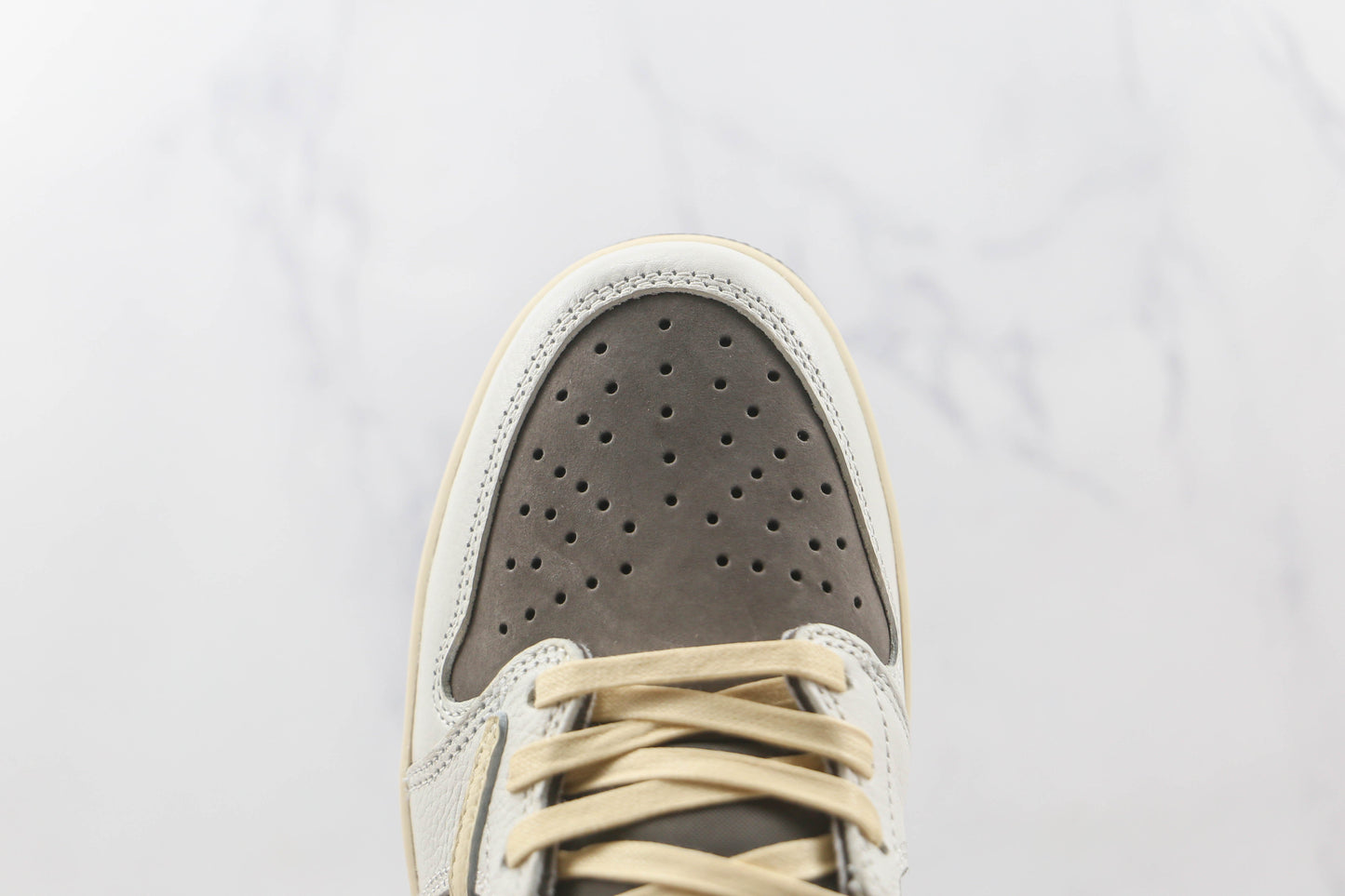 Jordan 1 Low Reverse Mocha Travis Scott       (Pronta Entrega)