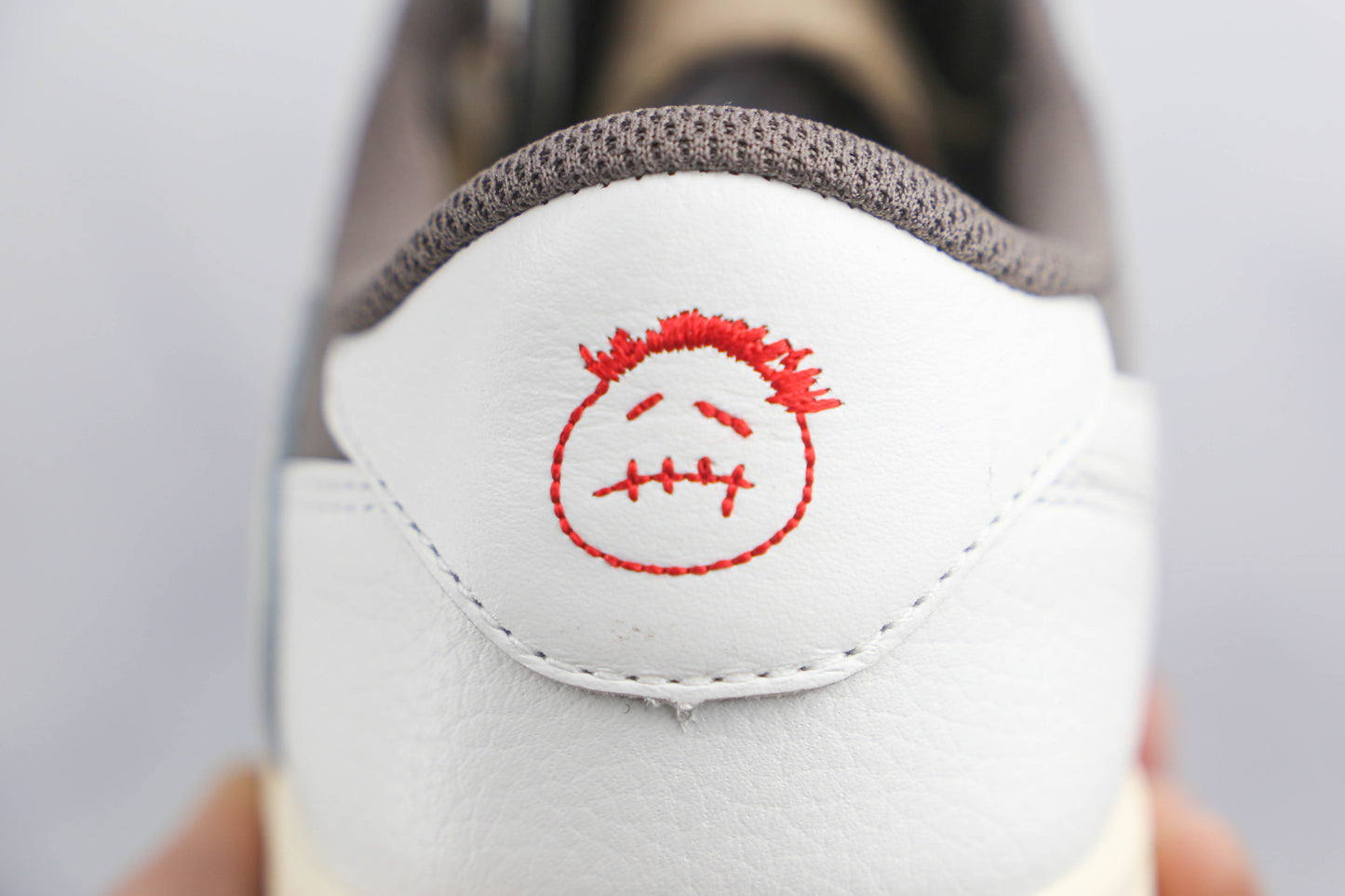 Jordan 1 Low Reverse Mocha Travis Scott       (Pronta Entrega)